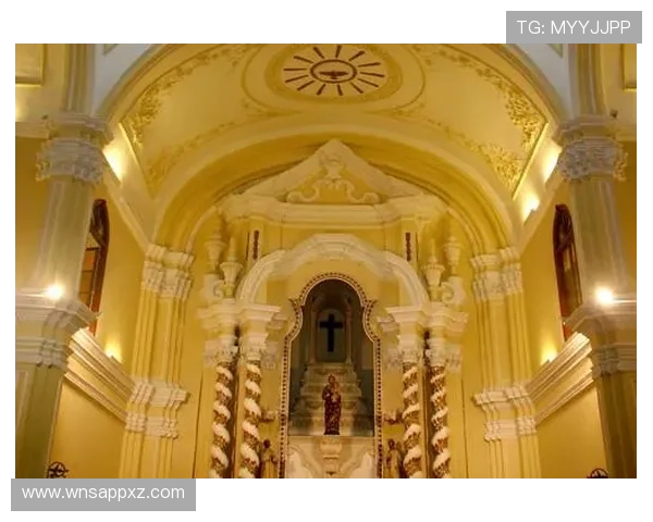 探索旧澳门皇宫娱乐场的建筑特色与设计风格，感受昔日奢华娱乐体验的魅力